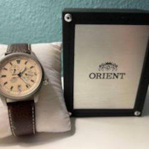 Orient men's leather band watch